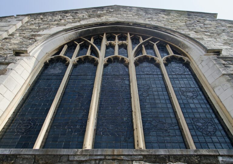 How SME Owners in North Baddesley and Winsor Can Stay On Top of HR and Employment Law